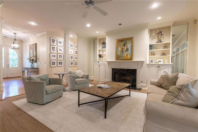 5 St Charles Place, Daphne, AL 36526