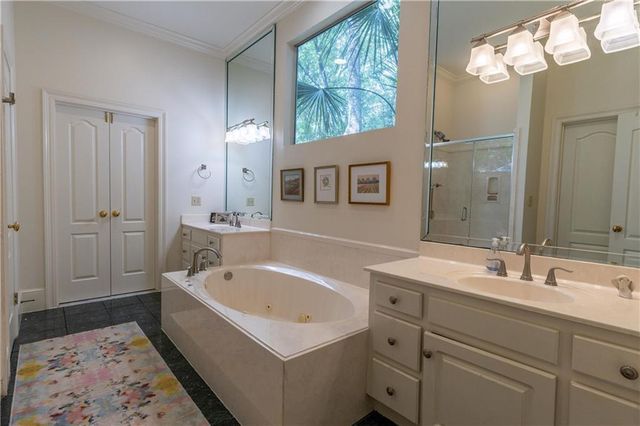5 St Charles Place, Daphne, AL 36526