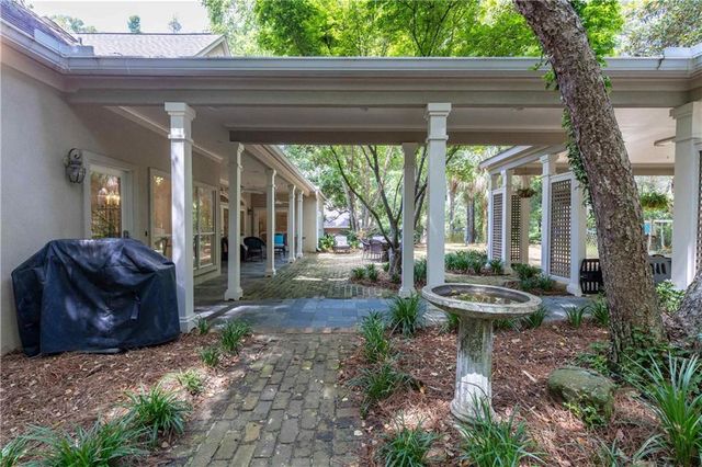 5 St Charles Place, Daphne, AL 36526