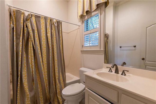5 St Charles Place, Daphne, AL 36526