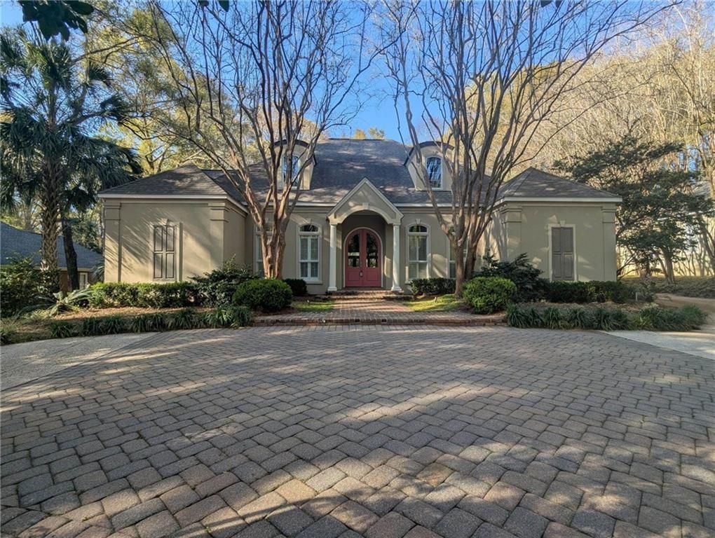 5 St Charles Place, Daphne, AL 36526