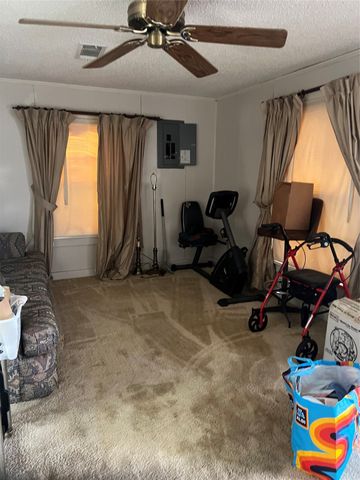 806 E Parkerville Road, Desoto, TX 75115