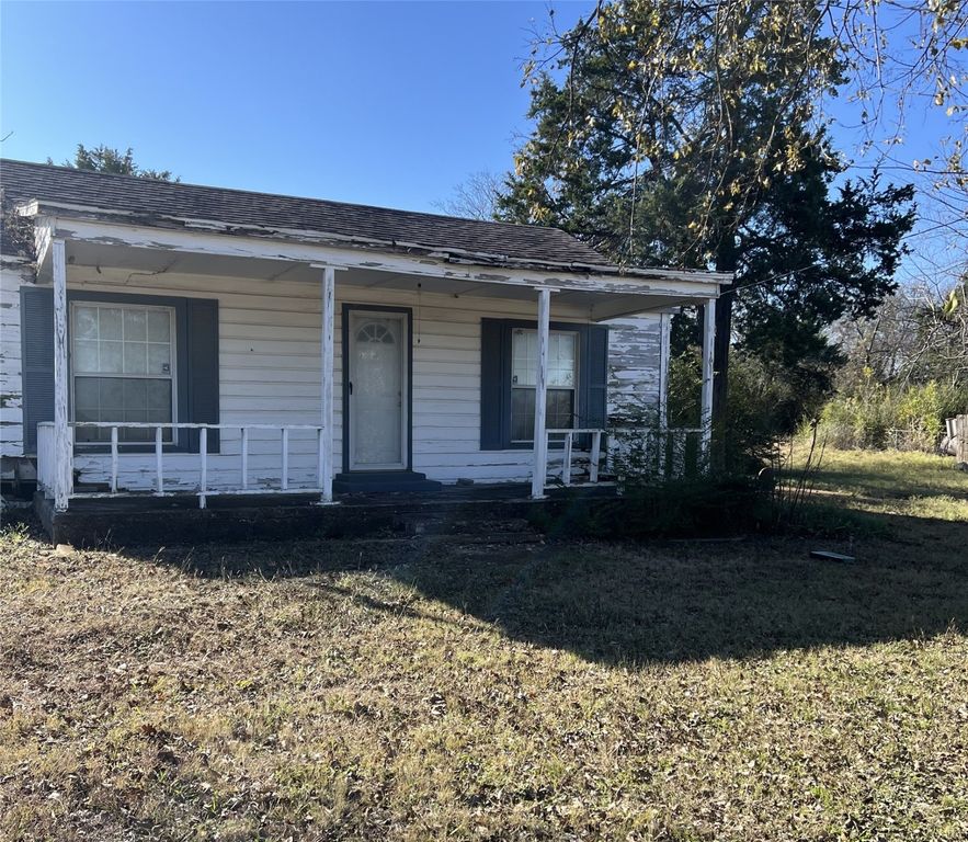 806 E Parkerville Road, Desoto, TX 75115