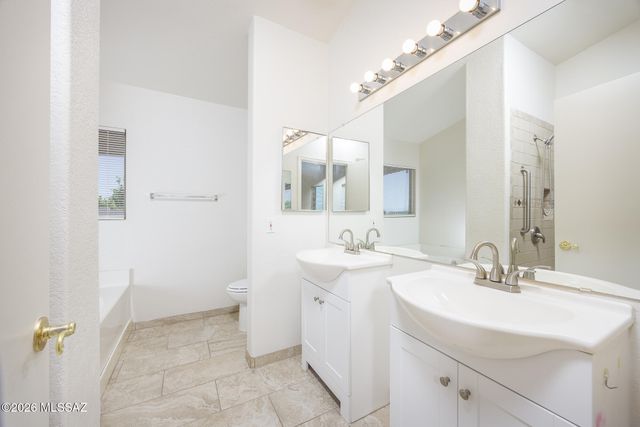 8684 N Sayante Way, Tucson, AZ 85743