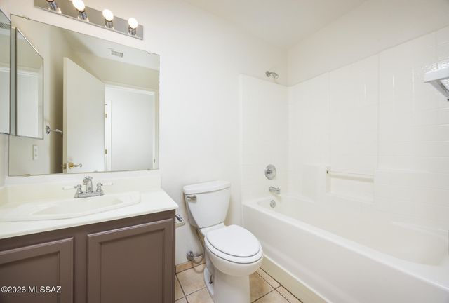 8684 N Sayante Way, Tucson, AZ 85743