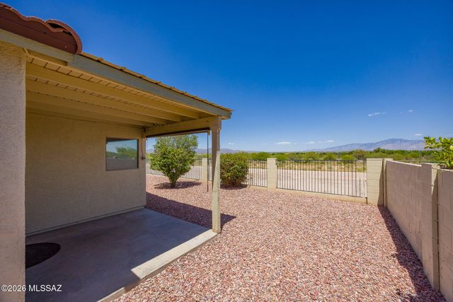 8684 N Sayante Way, Tucson, AZ 85743