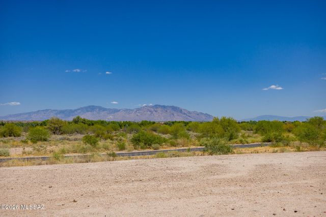 8684 N Sayante Way, Tucson, AZ 85743