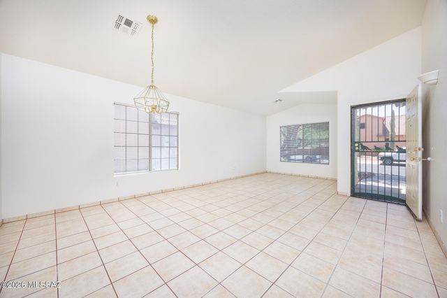 8684 N Sayante Way, Tucson, AZ 85743