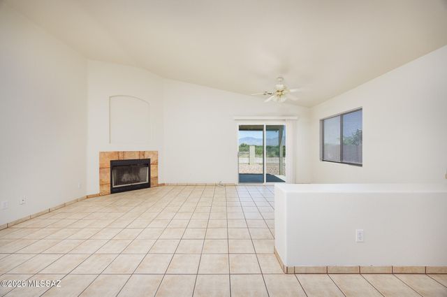 8684 N Sayante Way, Tucson, AZ 85743