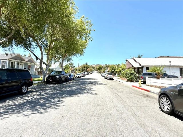 1946 Dawson Avenue, Signal Hill, CA 90755