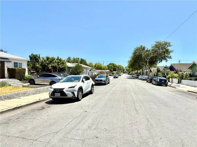 1946 Dawson Avenue, Signal Hill, CA 90755