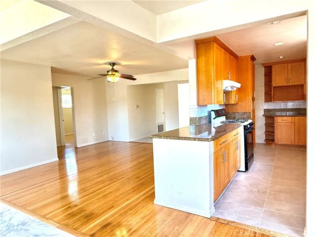 1946 Dawson Avenue, Signal Hill, CA 90755