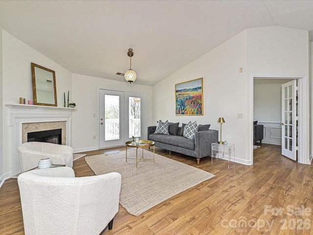 11873 Ridgeway Park Drive, Charlotte, NC 28277