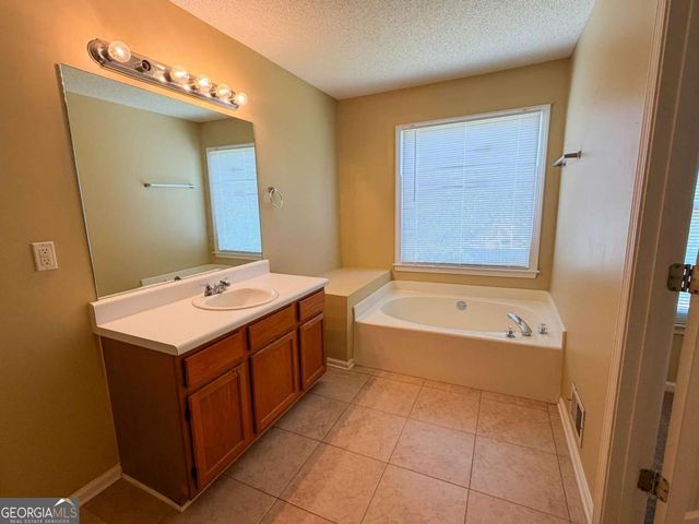 2995 Chesilhurst Court, Powder Springs, GA 30127