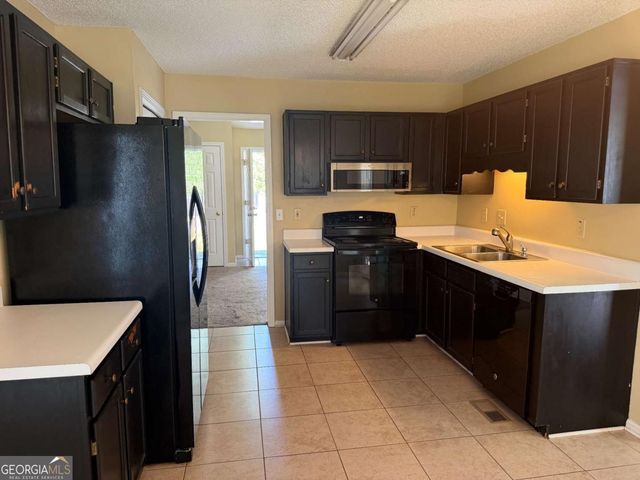 2995 Chesilhurst Court, Powder Springs, GA 30127