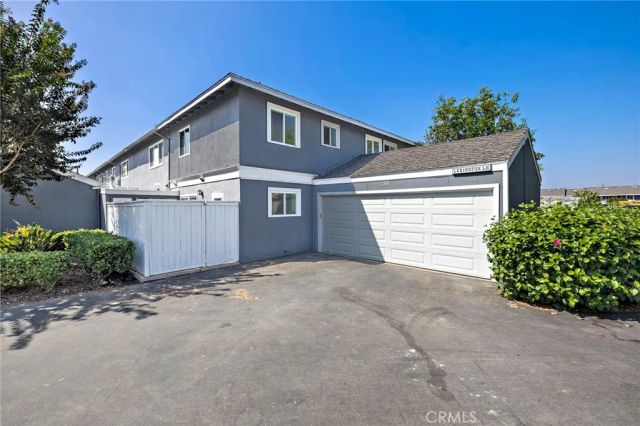 130 Lexington, Costa Mesa, CA 92626