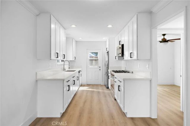 130 Lexington, Costa Mesa, CA 92626