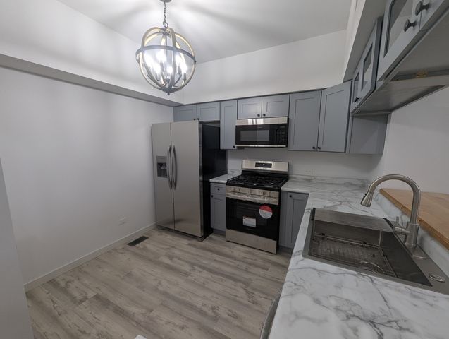 444 Arboretum Drive, Lombard, IL 60148