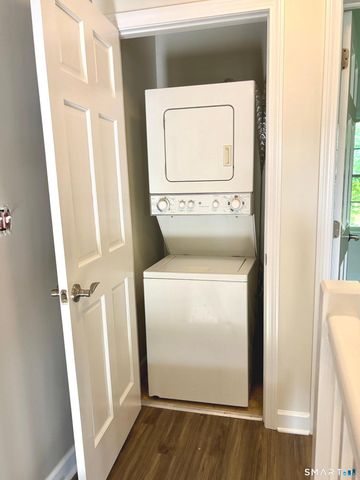 37 Fairfield Avenue, Stamford, CT 06902