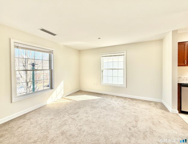 37 Fairfield Avenue, Stamford, CT 06902