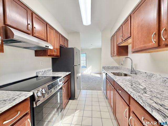 37 Fairfield Avenue, Stamford, CT 06902