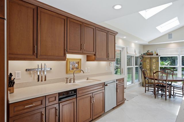 7 Cochran Court, Charleston, SC 29407