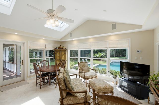 7 Cochran Court, Charleston, SC 29407