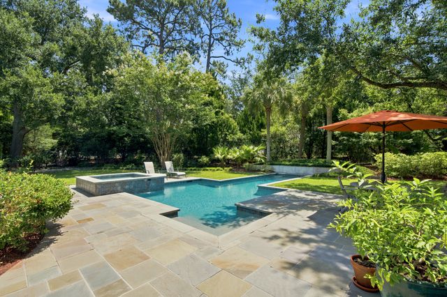 7 Cochran Court, Charleston, SC 29407
