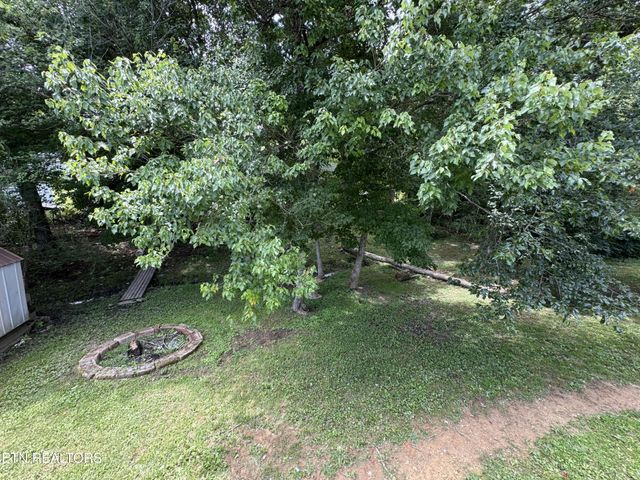 51 Rhododendron Circle, Crossville, TN 38555