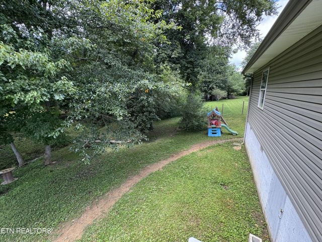 51 Rhododendron Circle, Crossville, TN 38555