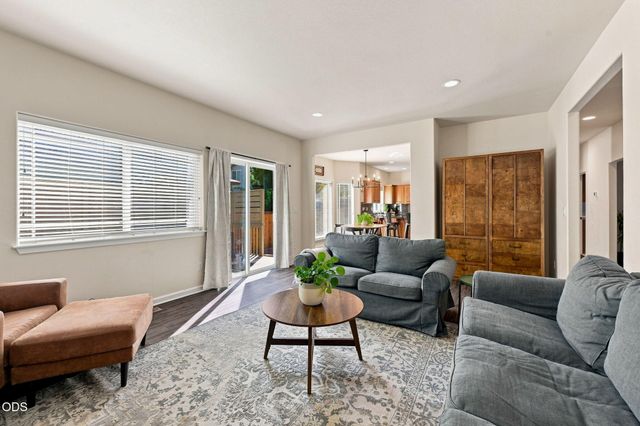 19976 Heron Loop, Bend, OR 97702