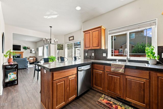 19976 Heron Loop, Bend, OR 97702