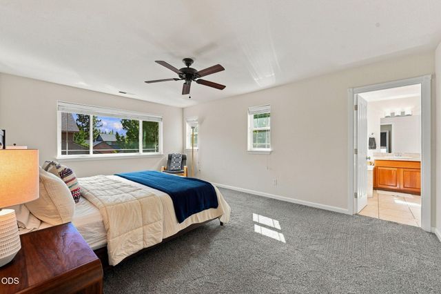 19976 Heron Loop, Bend, OR 97702