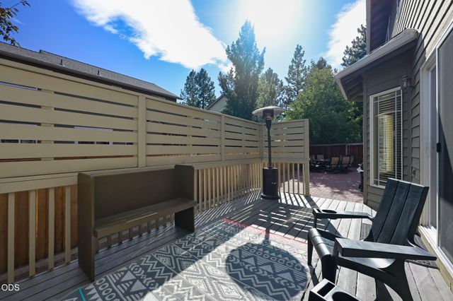 19976 Heron Loop, Bend, OR 97702