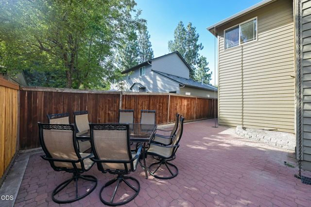 19976 Heron Loop, Bend, OR 97702