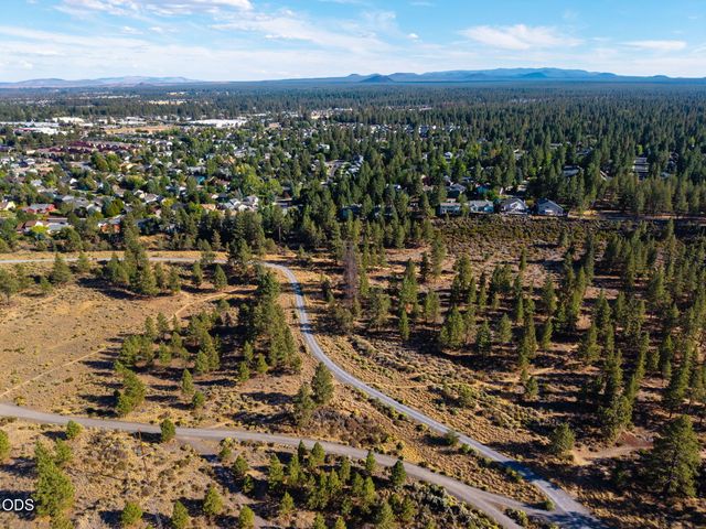 19976 Heron Loop, Bend, OR 97702