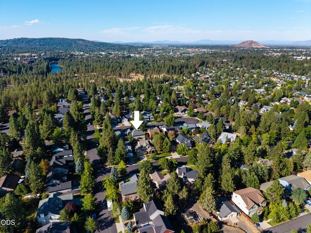 19976 Heron Loop, Bend, OR 97702