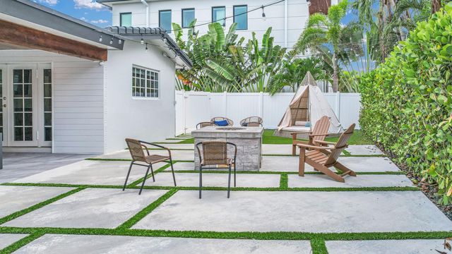 701 Appleby Street, Boca Raton, FL 33487