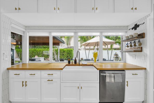 701 Appleby Street, Boca Raton, FL 33487