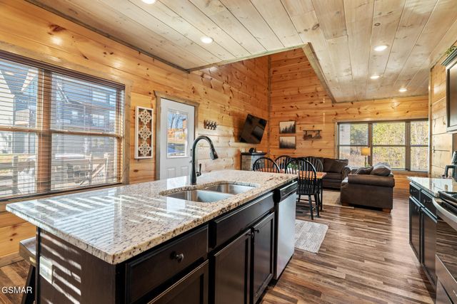 310 Paul Lafollette Way, Sevierville, TN 37876