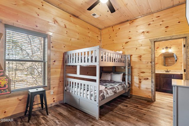 310 Paul Lafollette Way, Sevierville, TN 37876