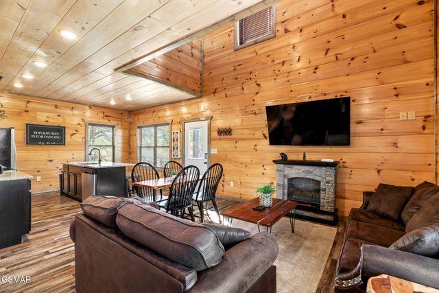 310 Paul Lafollette Way, Sevierville, TN 37876