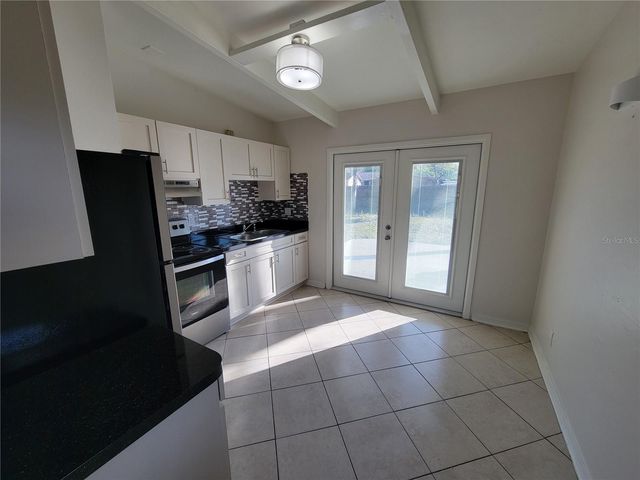 1212 WINDERMERE WAY, Tampa, FL 33619
