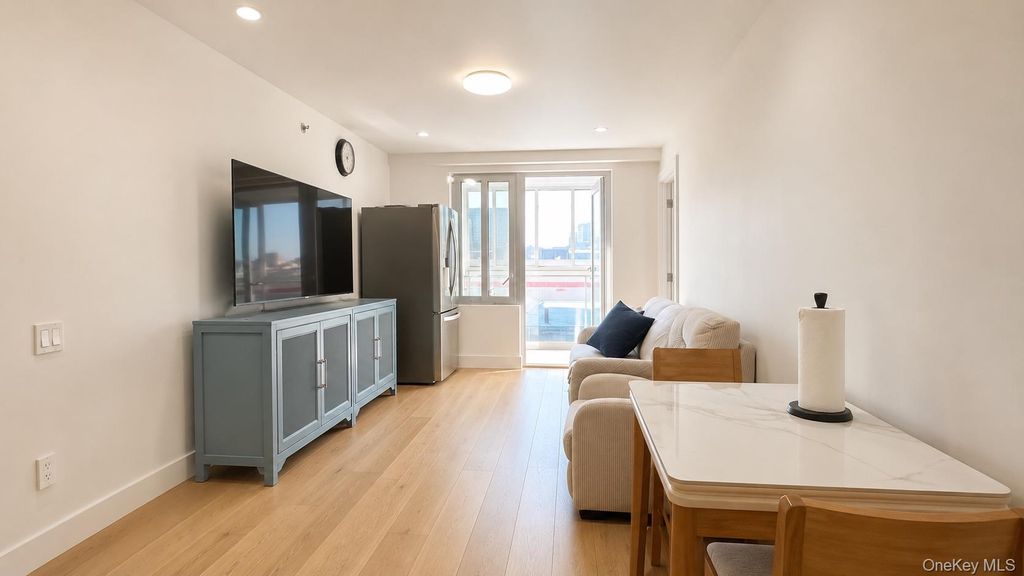 13119 Fowler Ave 4C, Flushing, NY 11355 — photo 3