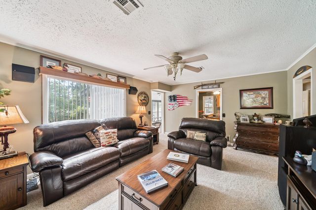 275 Cliff Heights, Disney, OK 74340
