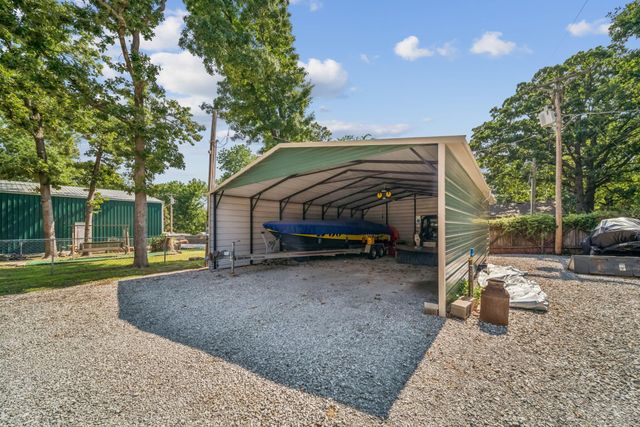 275 Cliff Heights, Disney, OK 74340
