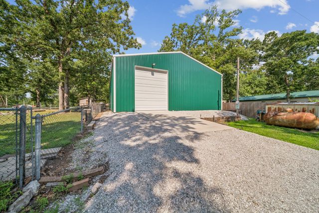275 Cliff Heights, Disney, OK 74340