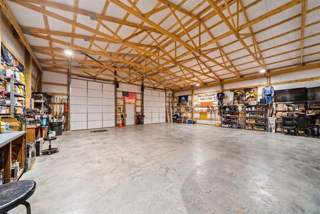 275 Cliff Heights, Disney, OK 74340