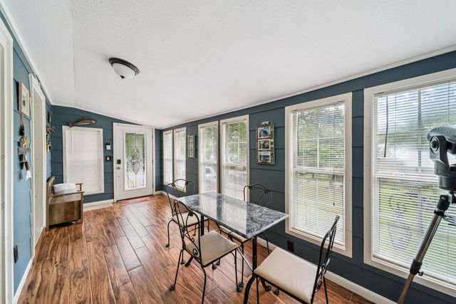 275 Cliff Heights, Disney, OK 74340