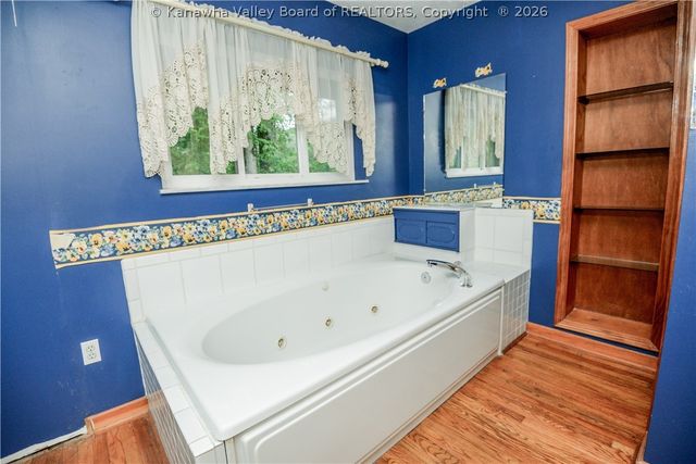 45 Pioneer Lane, Charleston, WV 25312
